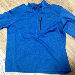 North face quarter zip sweatshirt, great condition. Fits like an XL